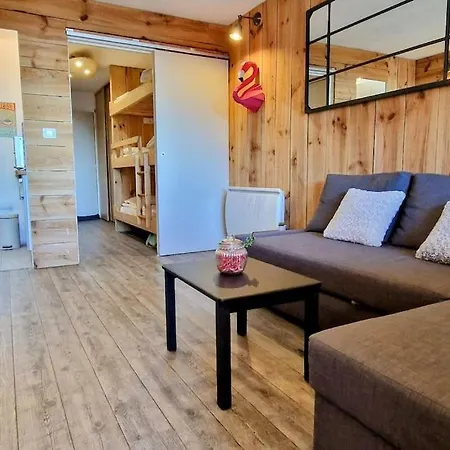 La Tete Dans Les Etoiles, 4 Adultes, 3 Enfants