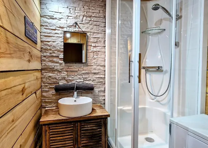 La Tete Dans Les Etoiles, 4 Adultes, 3 Enfants * La Mongie