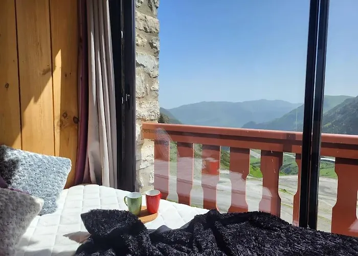 La Tete Dans Les Etoiles, 4 Adultes, 3 Enfants