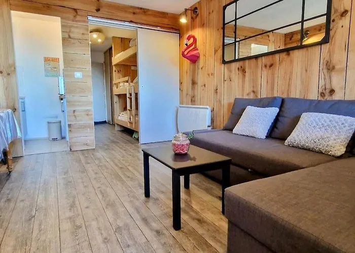 La Tete Dans Les Etoiles, 4 Adultes, 3 Enfants