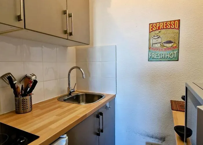 La Tete Dans Les Etoiles, 4 Adultes, 3 Enfants